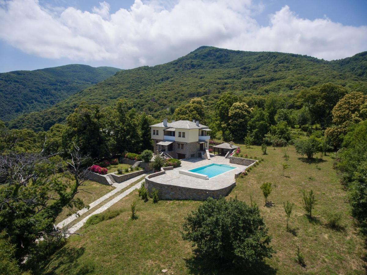 Luxury Villa With Pool In Tsagaráda Eksteriør bilde