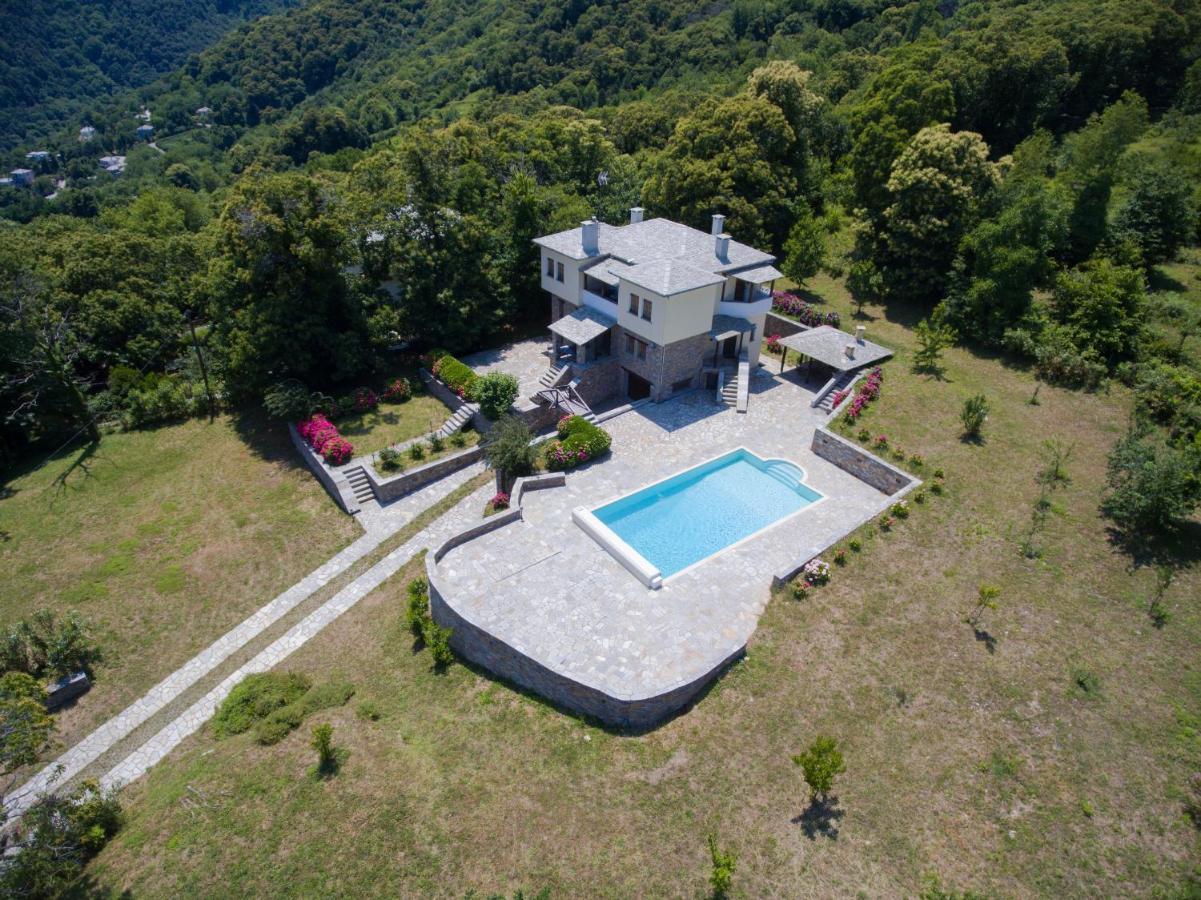 Luxury Villa With Pool In Tsagaráda Eksteriør bilde